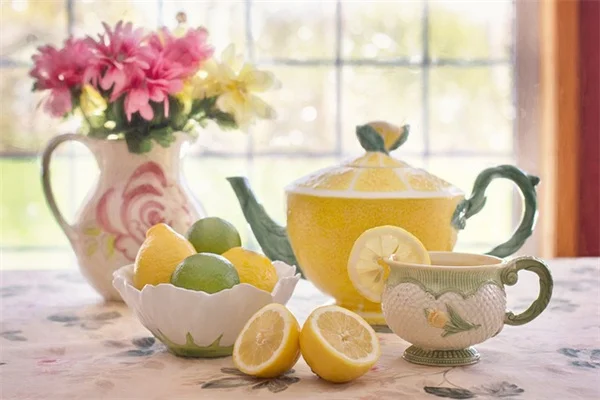 Does Container Color Matter When Potting Plants? Yes, Here's How